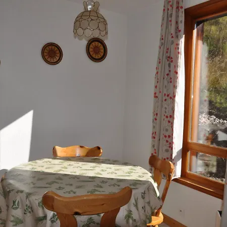 2 Pieces Avec Balcon Et Parking, Proche Centre Et Remontees Mecaniques ! - Fr-1-693-65 شاتيل